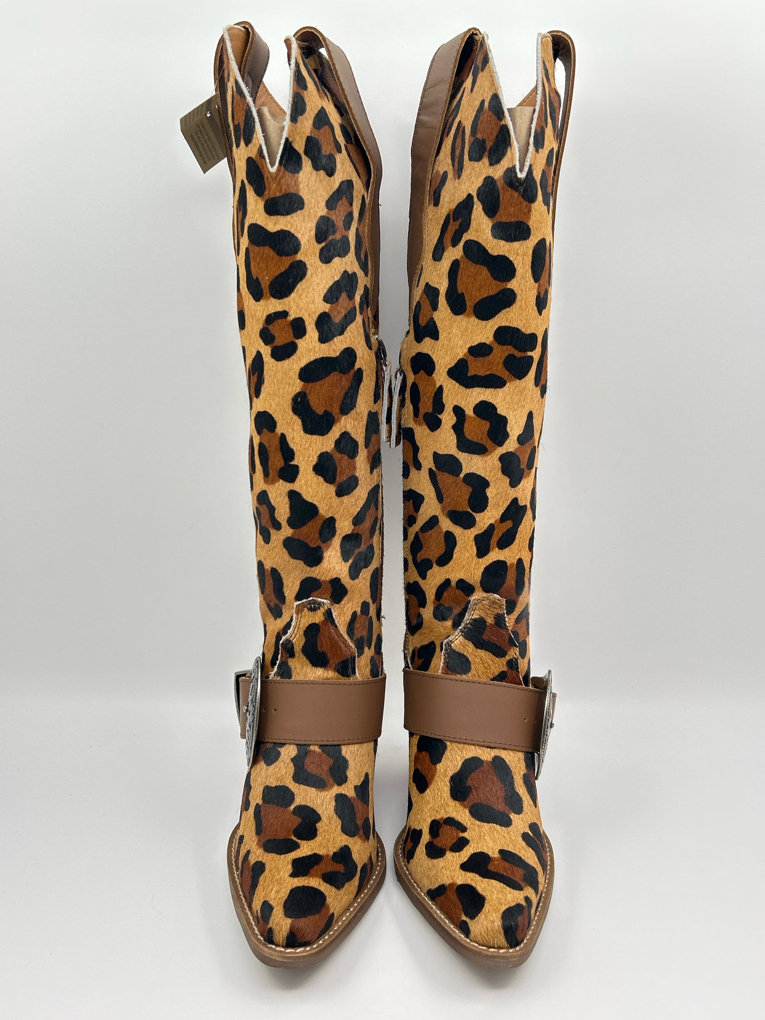 DINGO Size 8.5M tan & black Women Boots