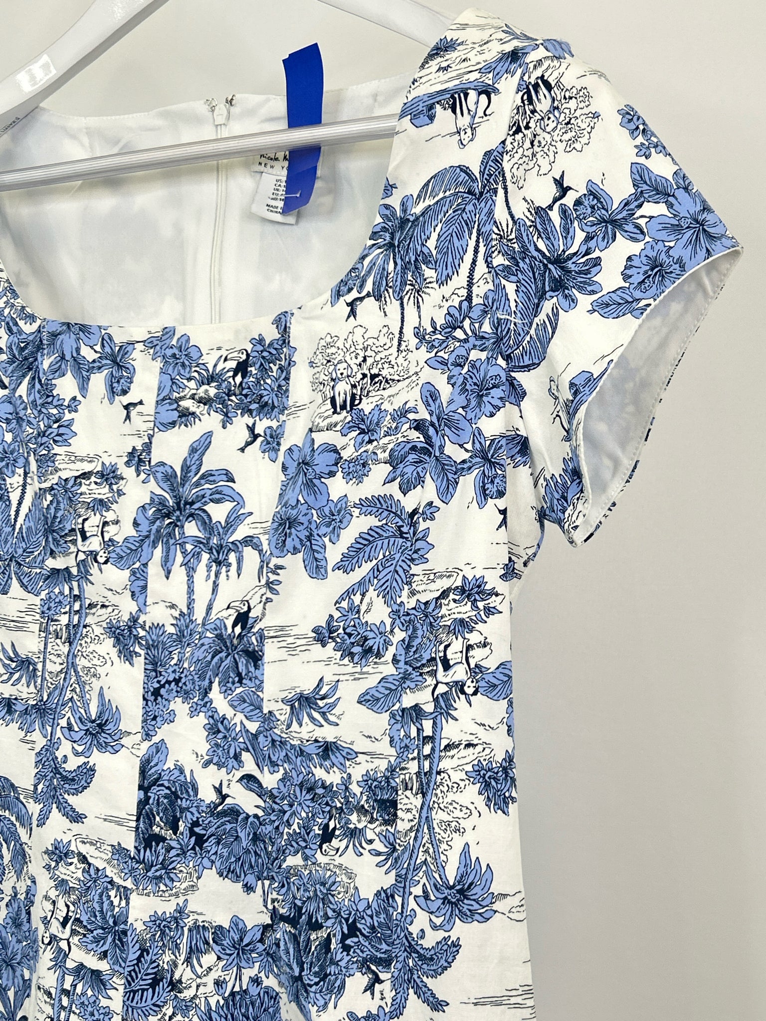 NICOLE MILLER Size 10 WHITE AND BLUE Women Dress