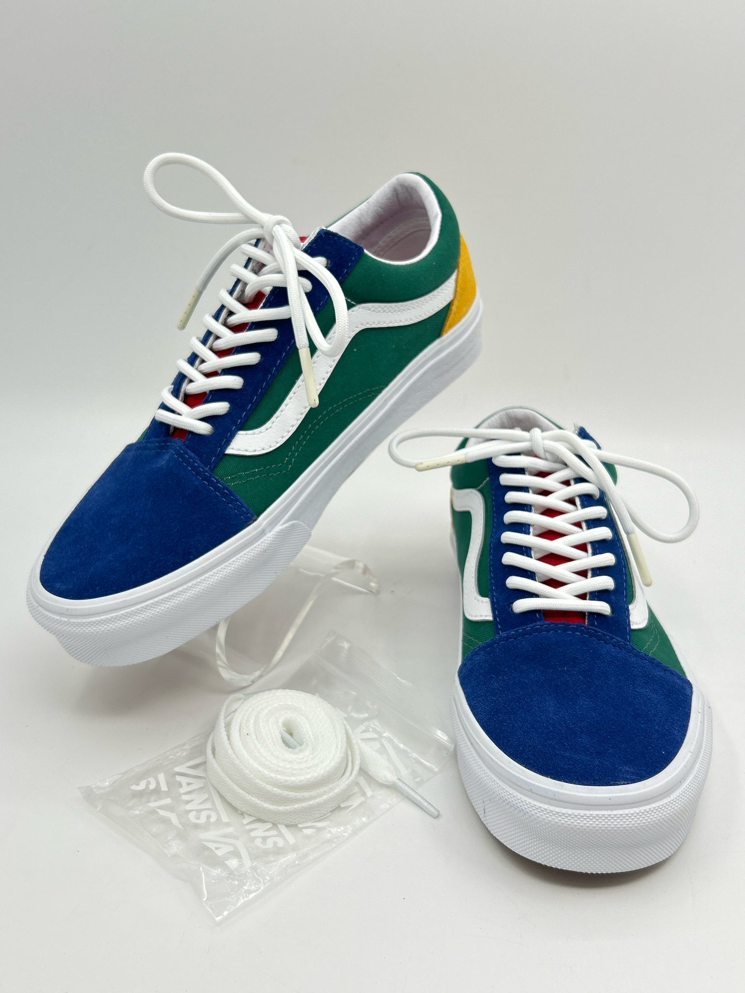 VANS Size 8 BLUE AND GREEN Women Sneakers