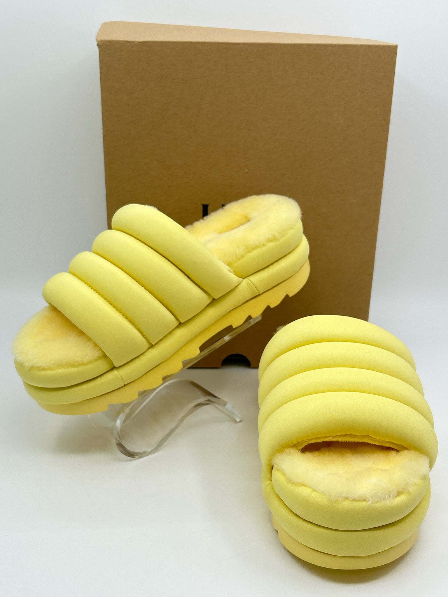 UGG Size 7 Yellow Women Sandal