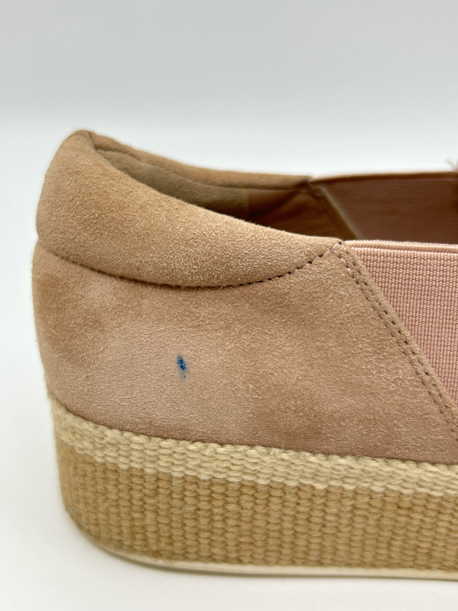 VINCE. Size 8M Dusty Rose Women Sneakers