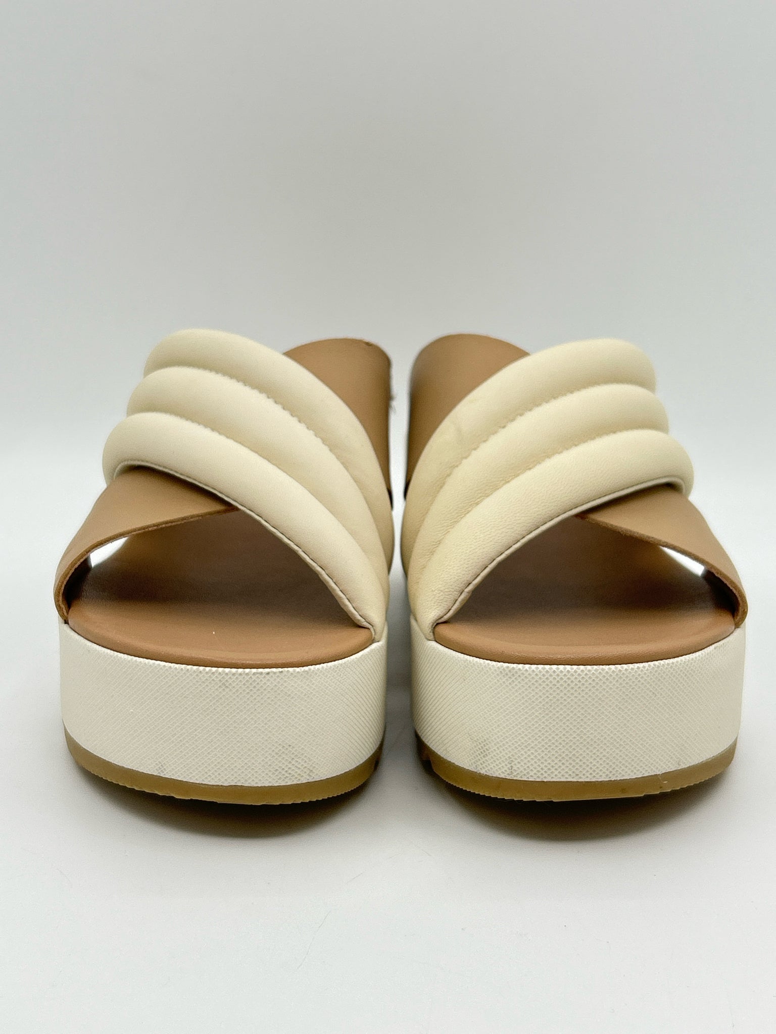 SOREL Size 8.5 Chalk and Beige Women Sandal