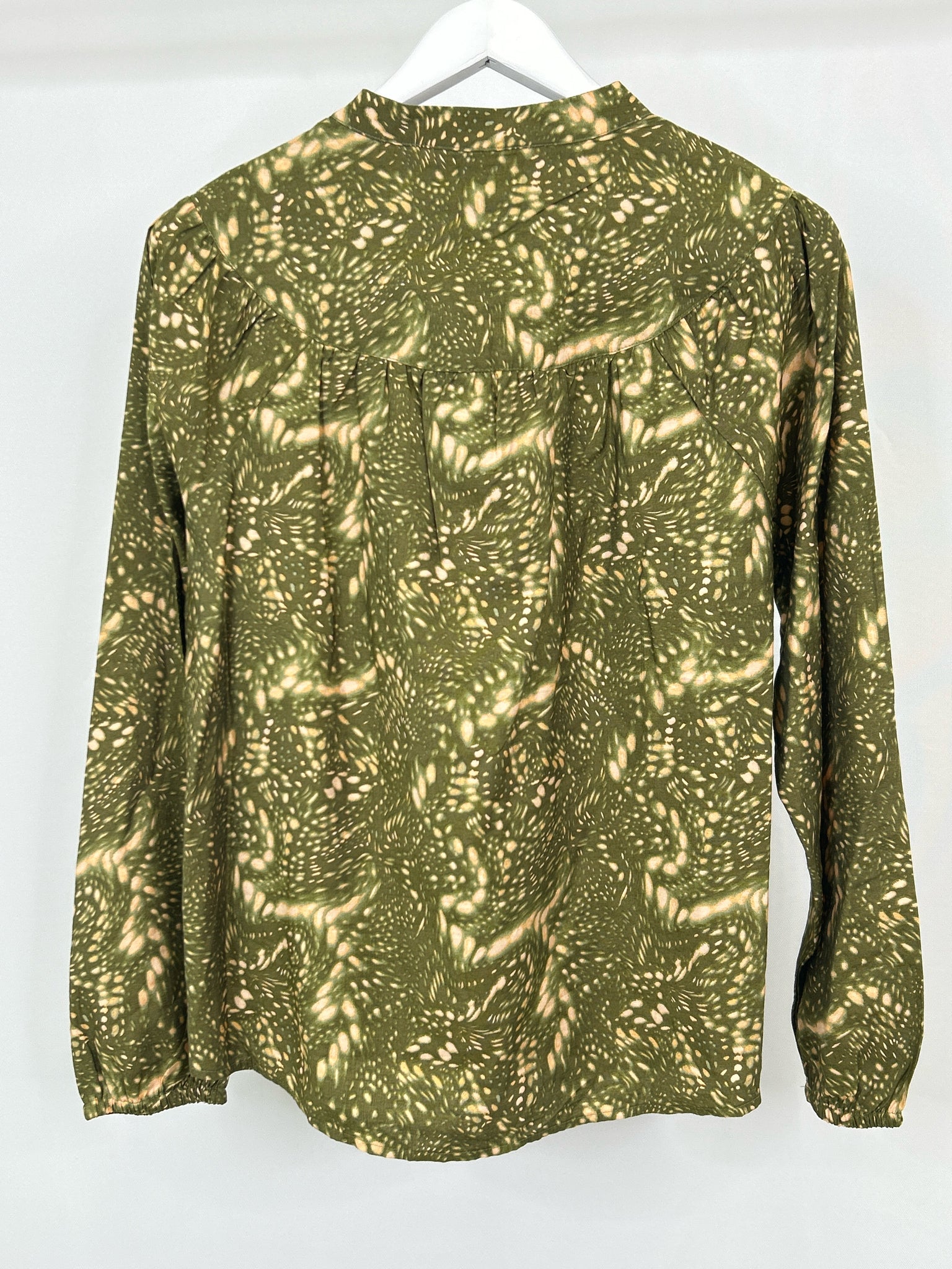 ICHI NWT Size 38 Green Print Women Top