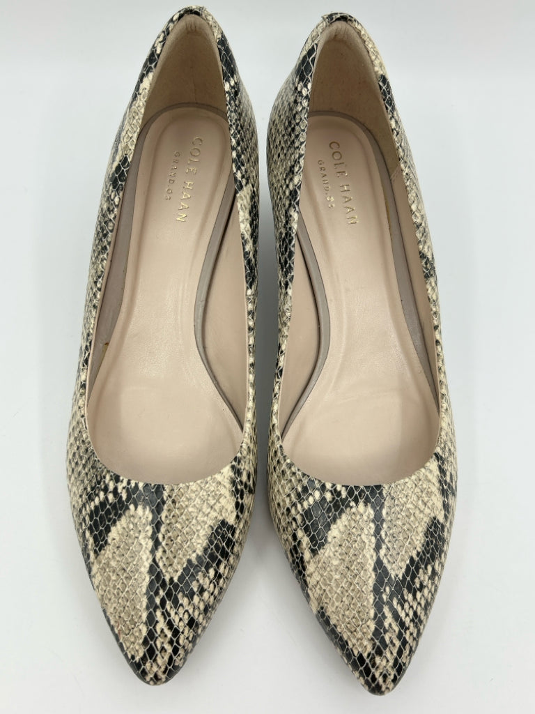 COLE HAAN Size 7B Black Print Women's Pumps
