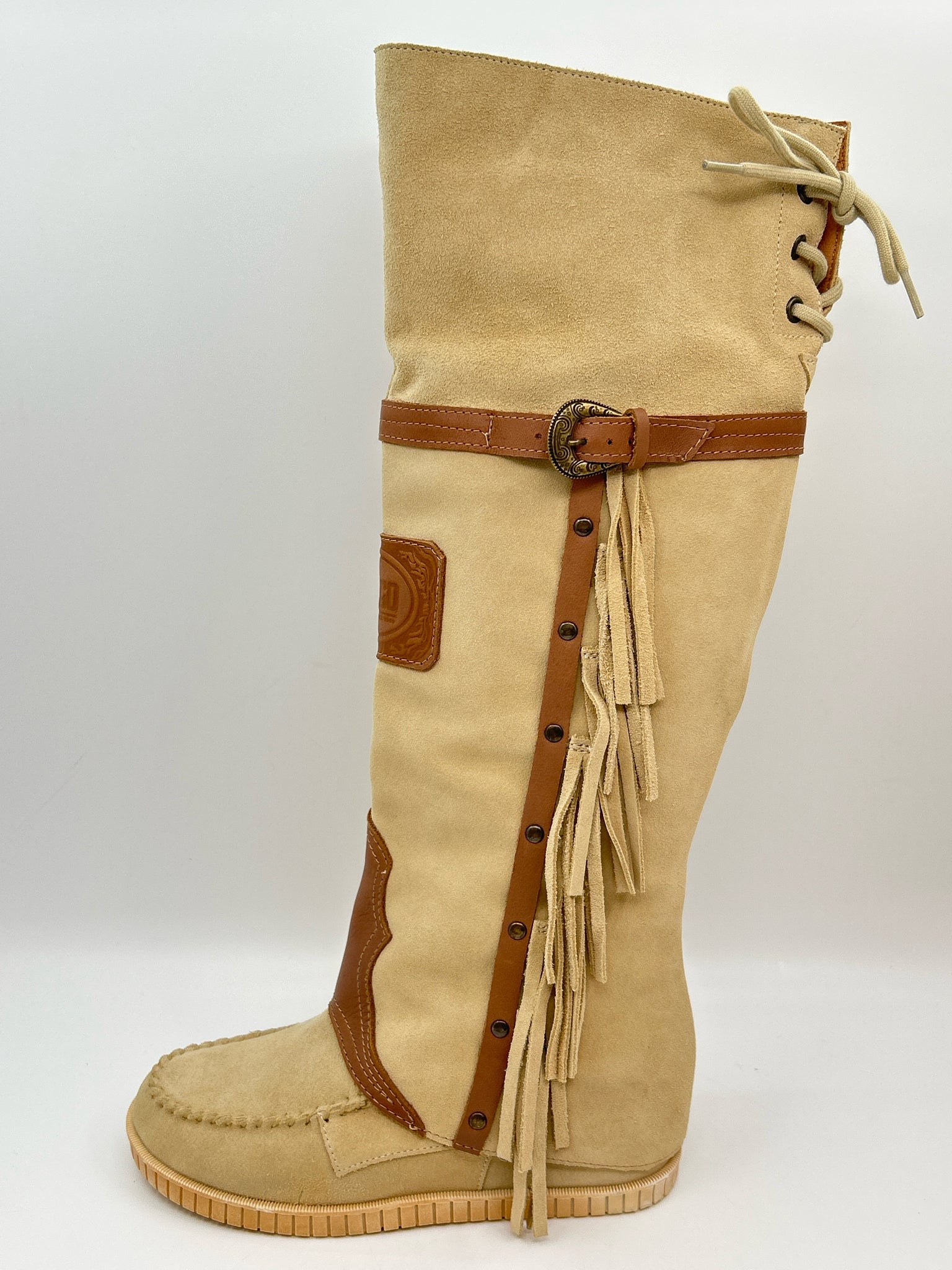 DINGO Size 7.5M BEIGE AND BROWN Women Boots