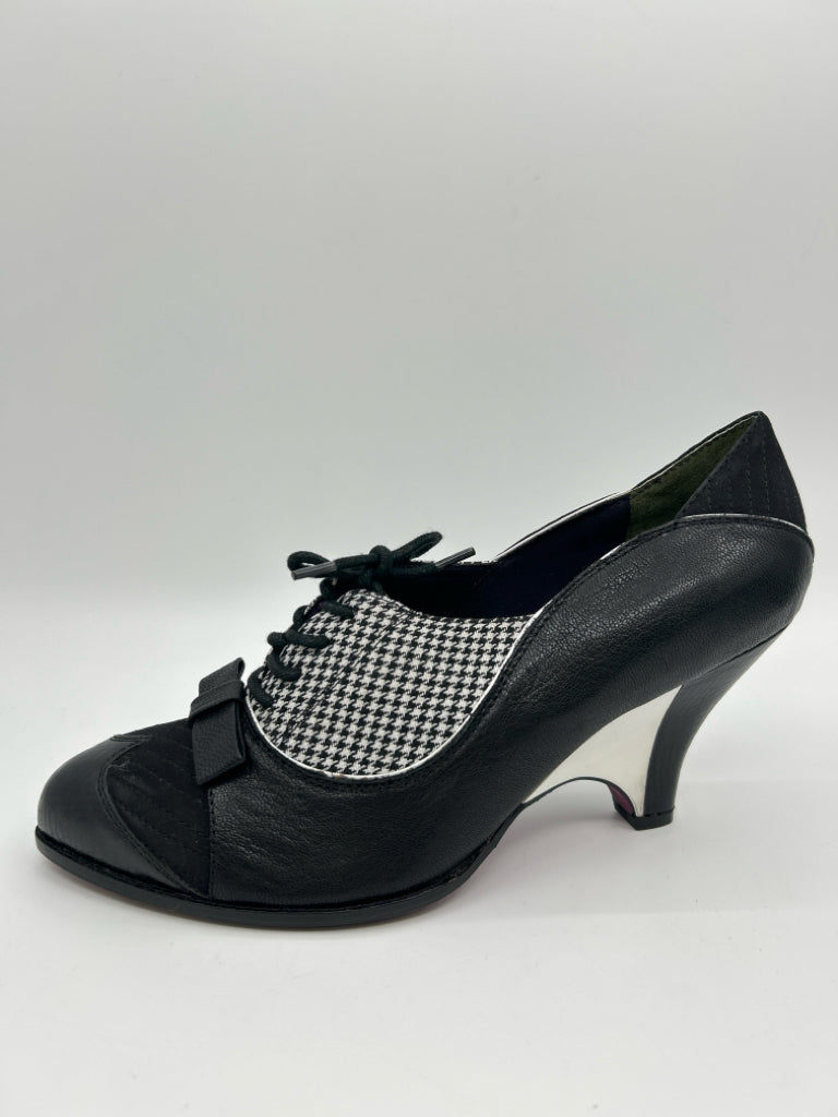 POETIC LICENCE Women Size 41 Black and White Shoes