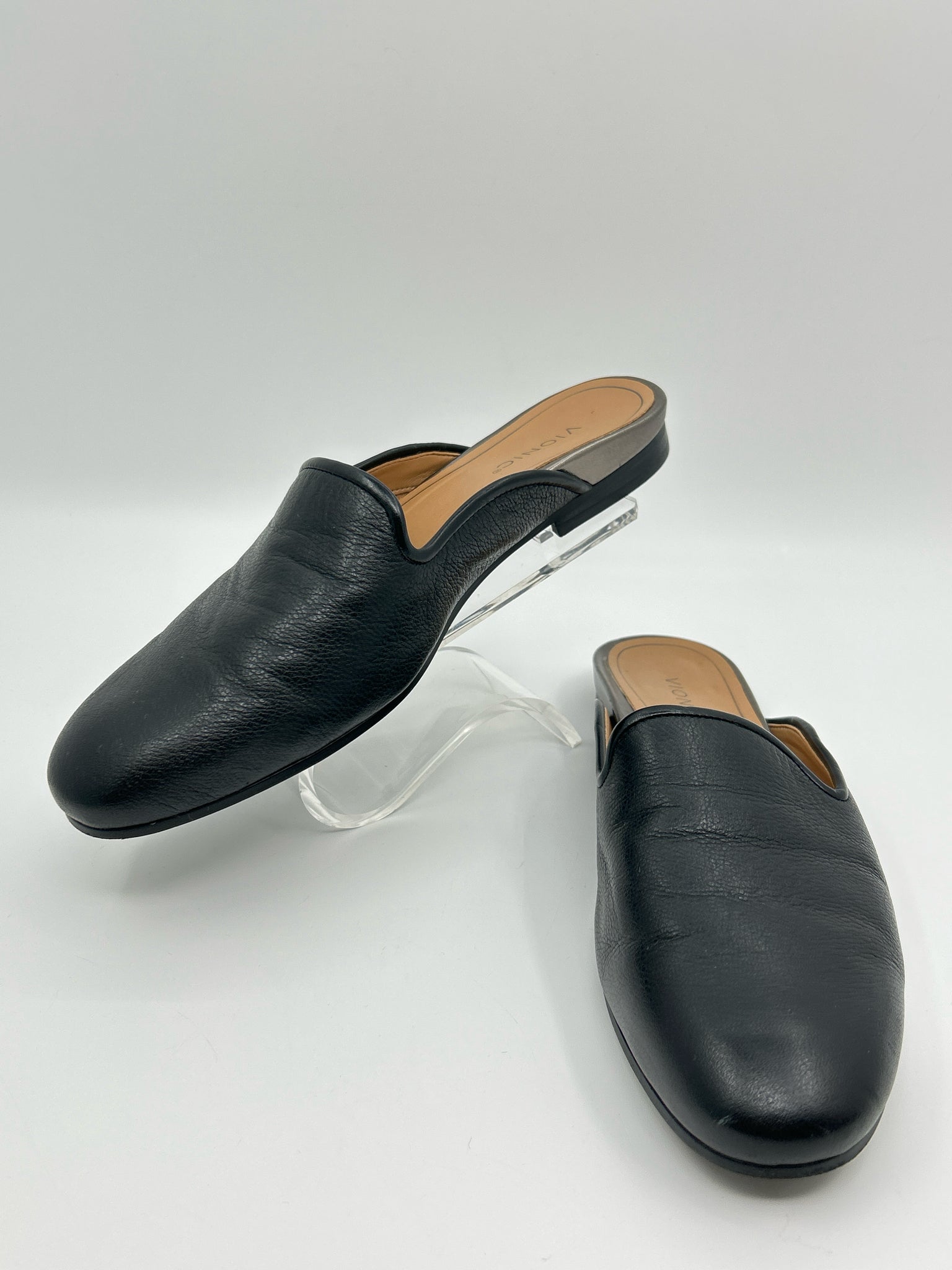 VIONIC Size 7.5 Black Women Shoes