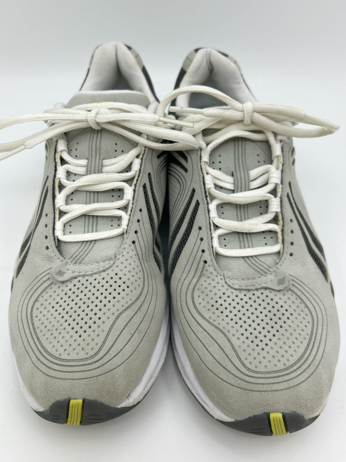 NEW BALANCE Size 9 light grey Women Sneakers