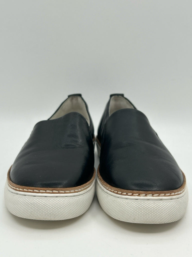 JOHNSTON & MURPHY Women Size 6M Black Slip on