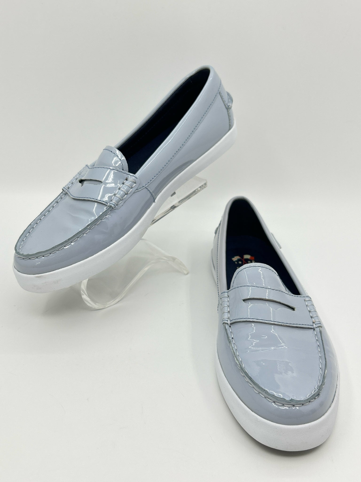 COLE HAAN Size 8.5B Grey and white Women Loafer