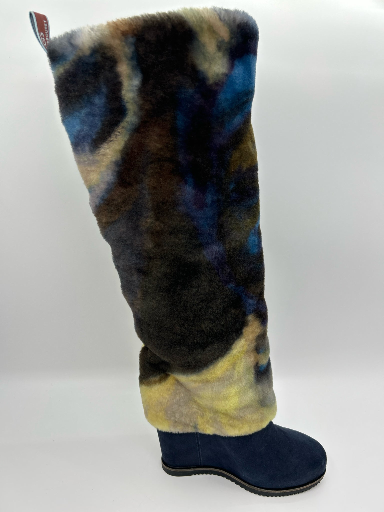 UGG Size 8 Blue Print Women Boots