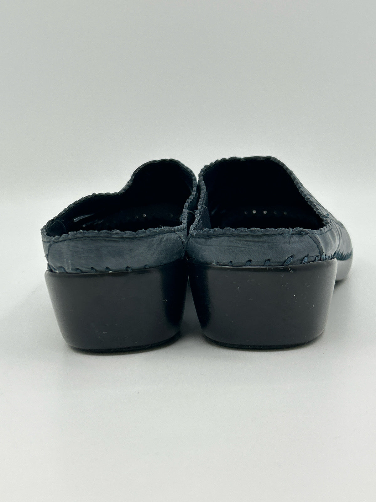 EASY SPIRIT Size 9 Blue Women Clogs
