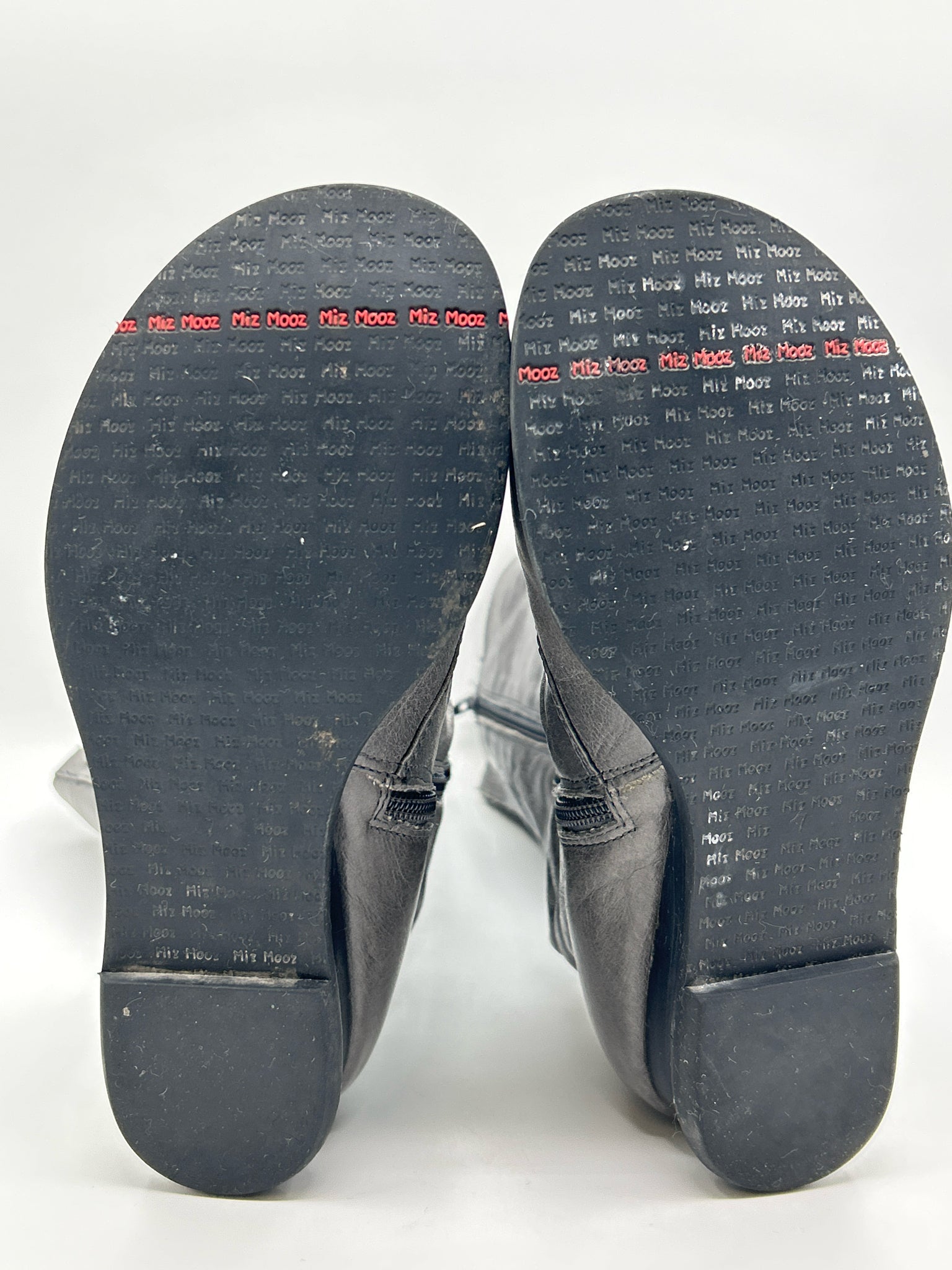 MIZ MOOZ Size 7M Grey Women Boots