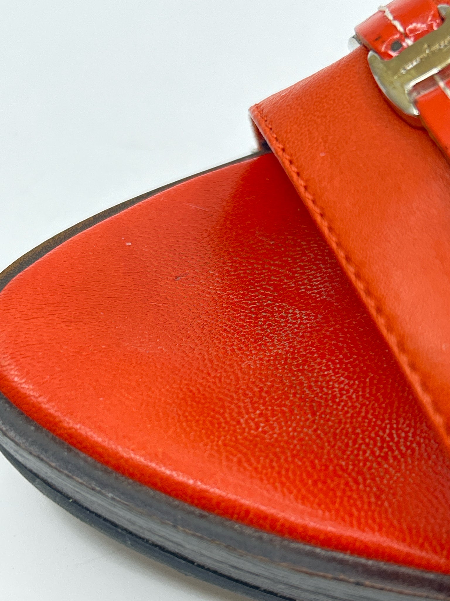 SALVATORE FERRAGAMO Size 7B Orange Women Sandal
