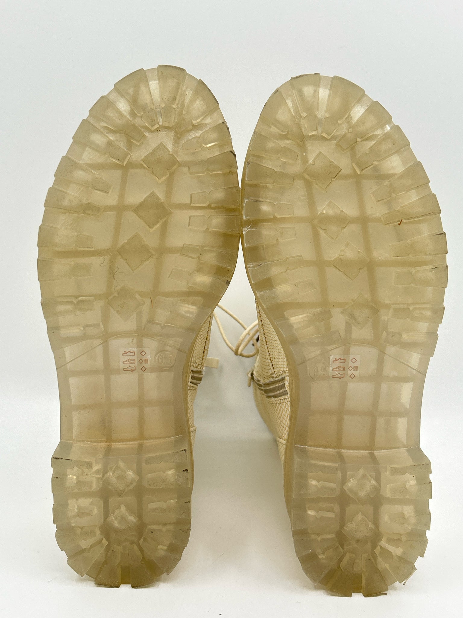 DIRTY LAUNDRY Size 6.5 BONE Women Boots