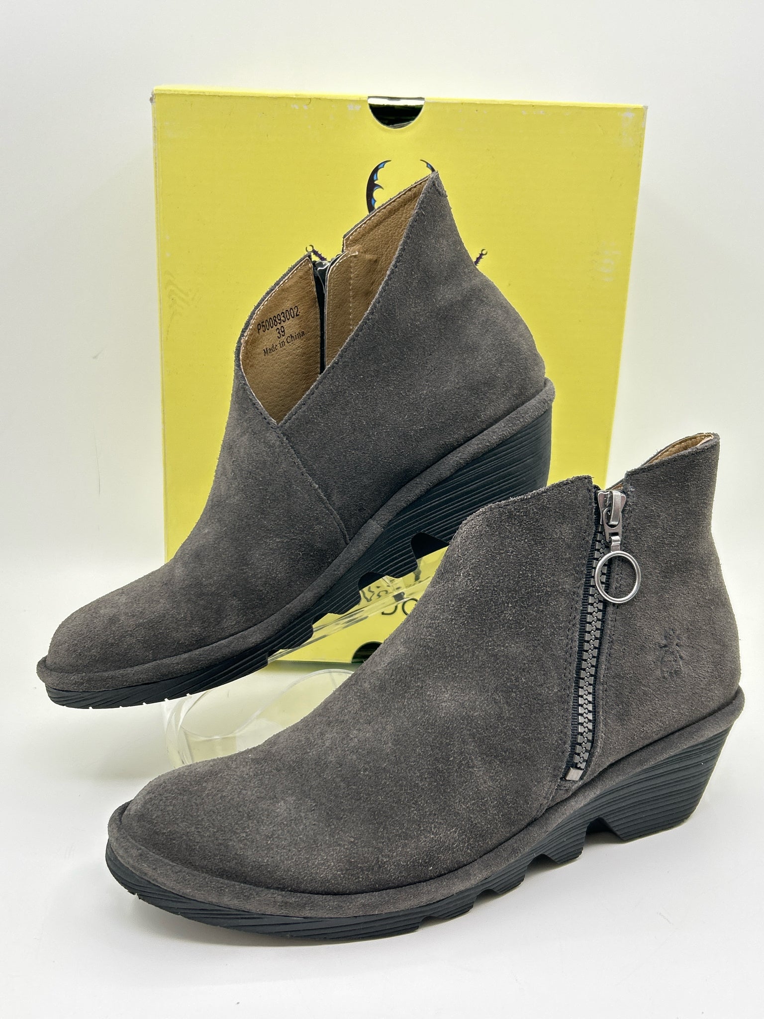 FLY LONDON Size 39 Charcoal Women Booties