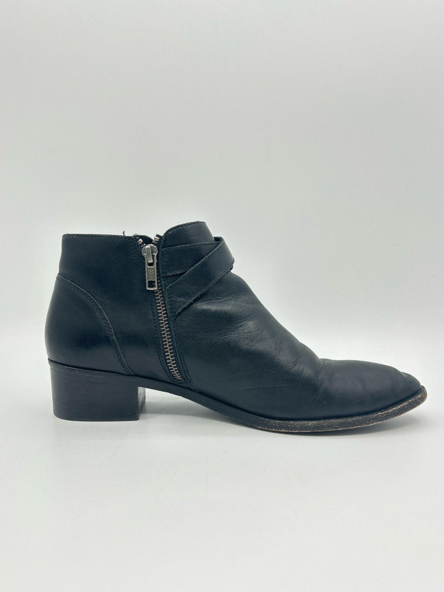 FRYE Size 9.5M Black Women Booties