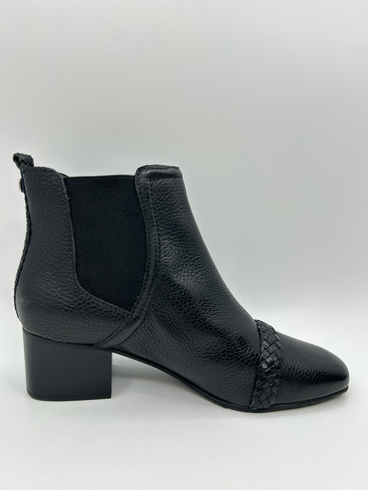 BRIGHTON NIB Size 10M Black Women Booties