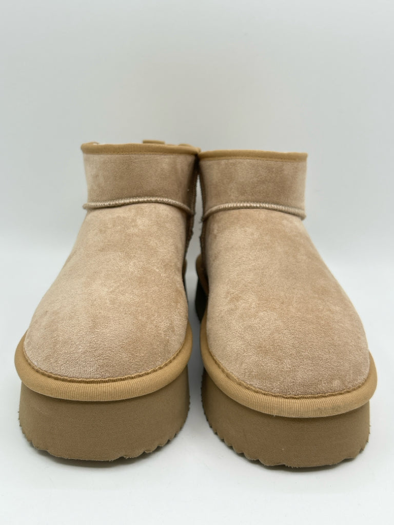 HEY GIRL Women Size 8 Tan Booties