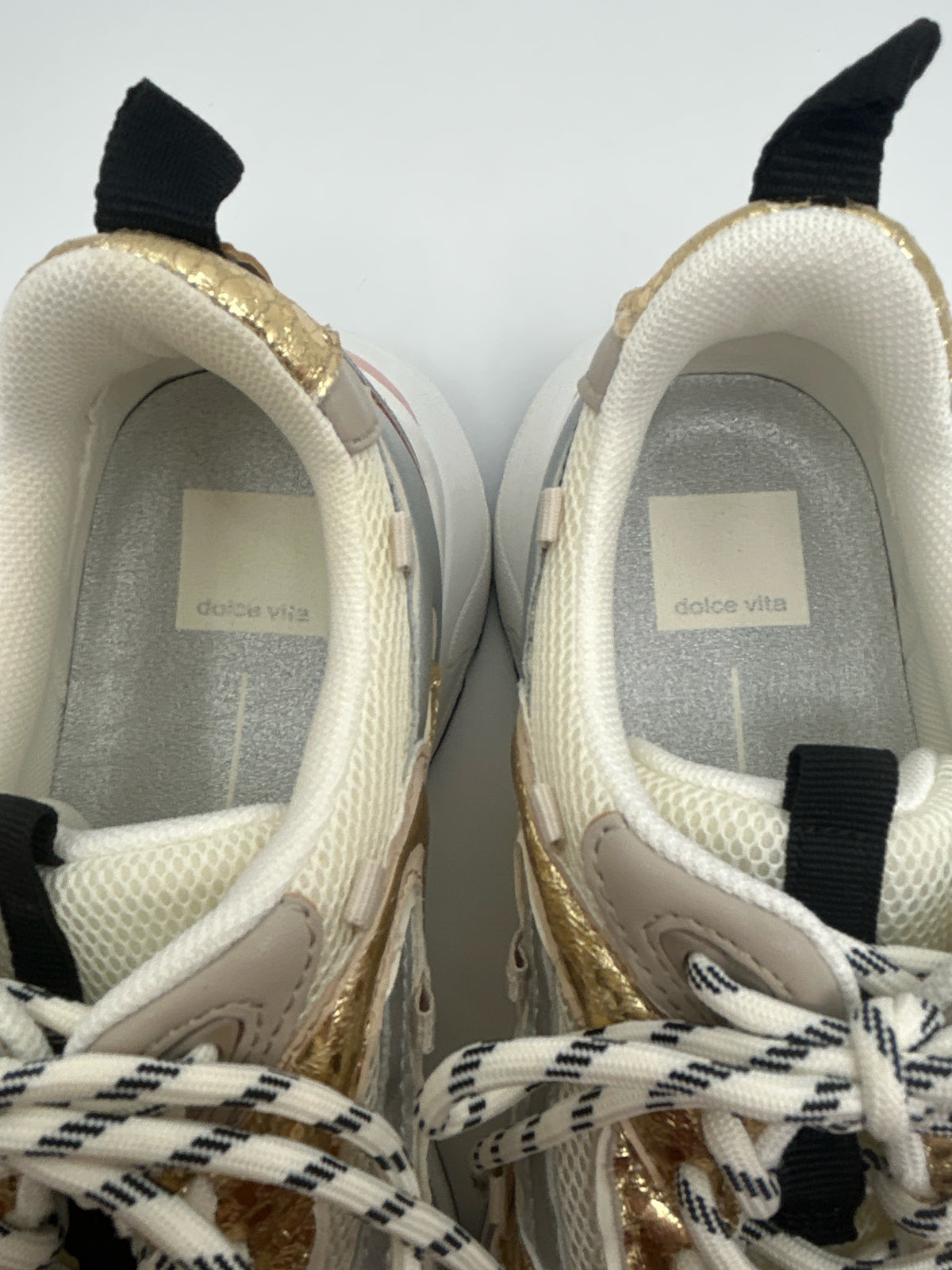 DOLCE VITA Size 9.5 off white Women Sneakers