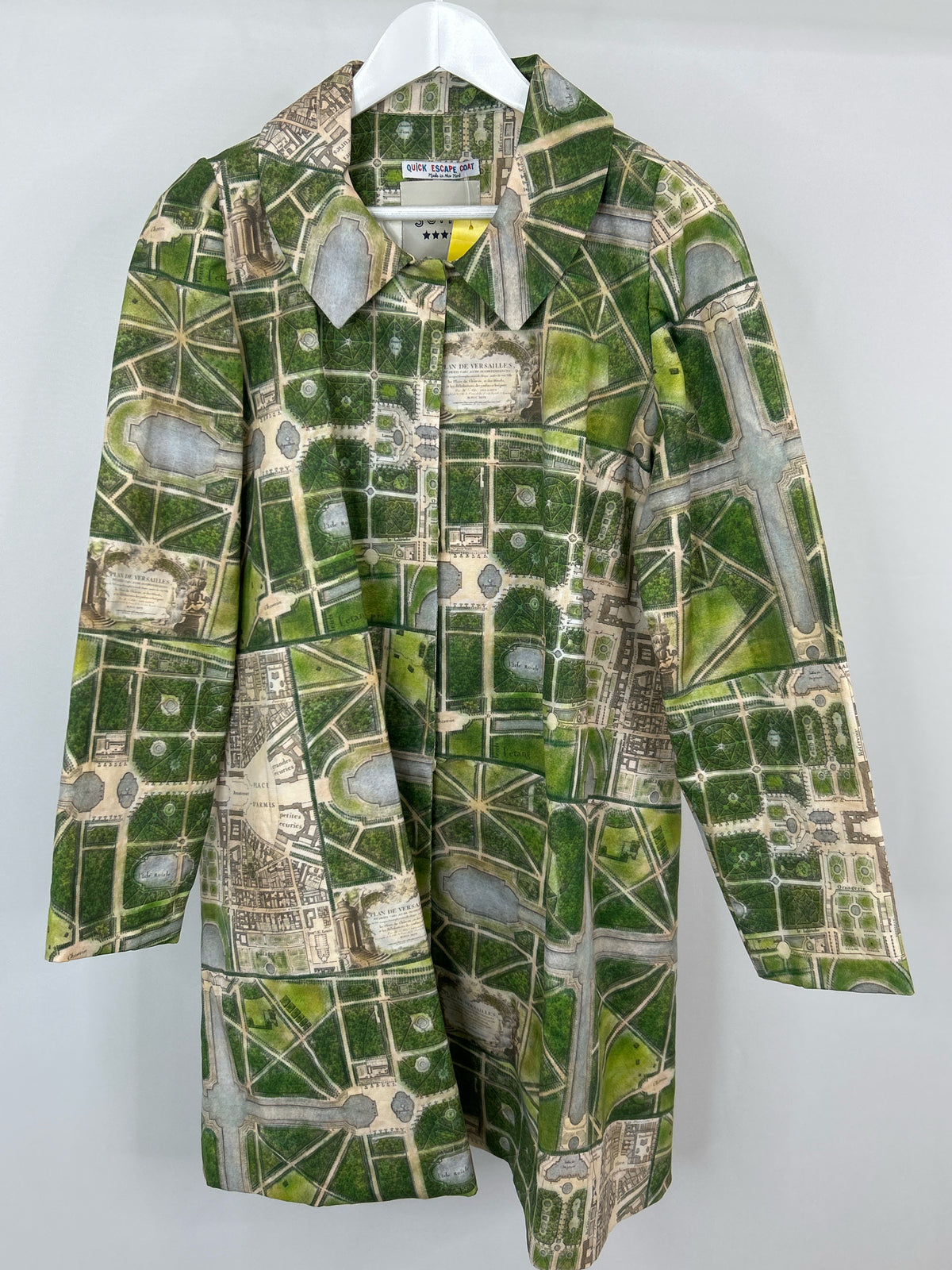 Quick Escape Coat Size M GREEN AND CREAM Women Coat