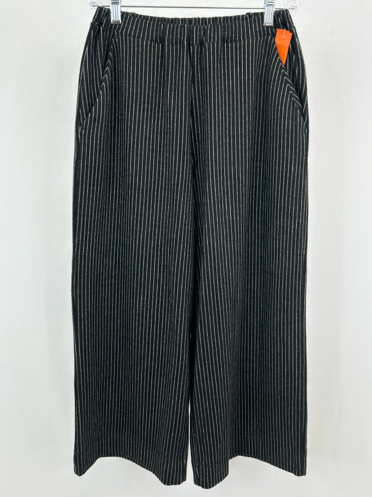 ALEMBIKA Women Size 6/8 Black and White Pants