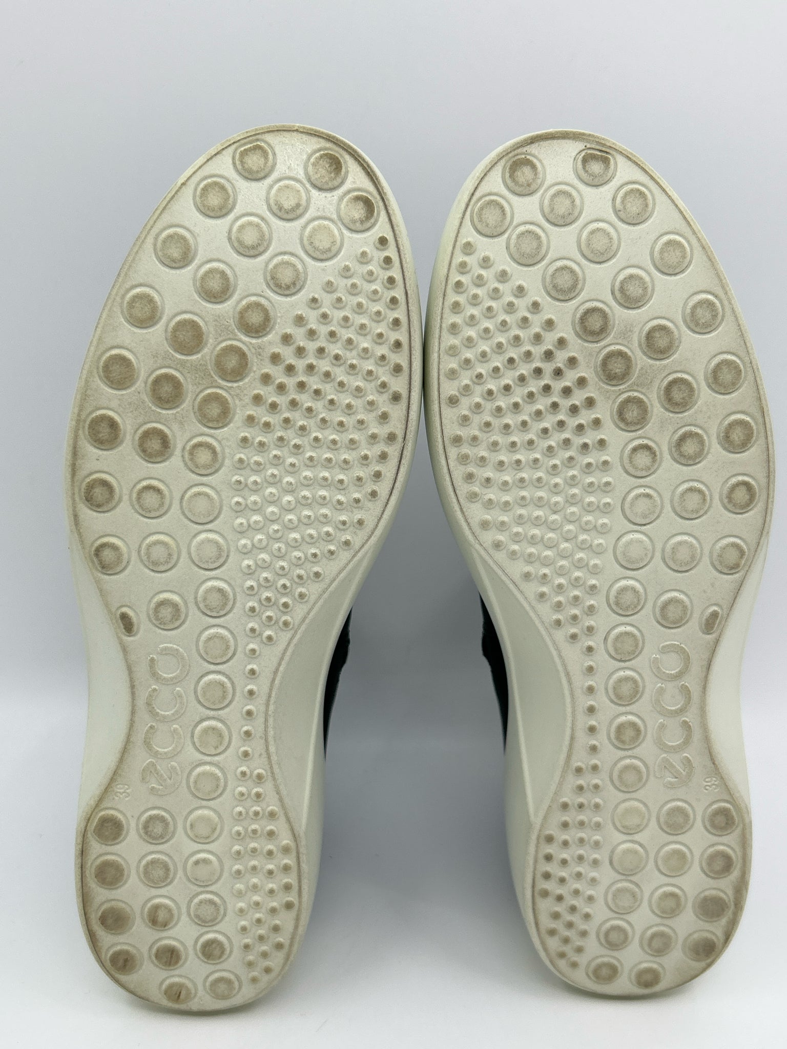 ECCO Size 39/8 Black Women Booties