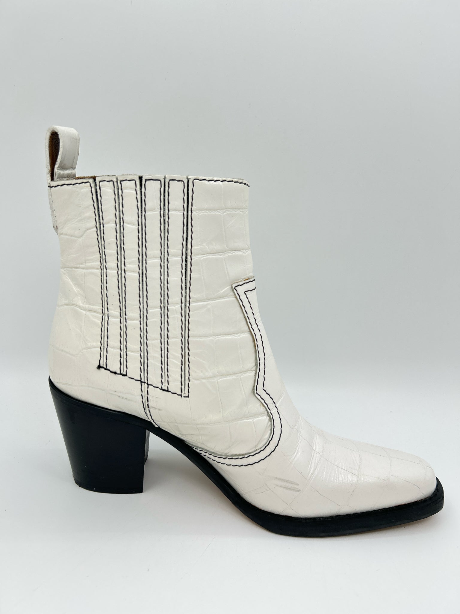 GANNI Size 38/8 White Women Booties