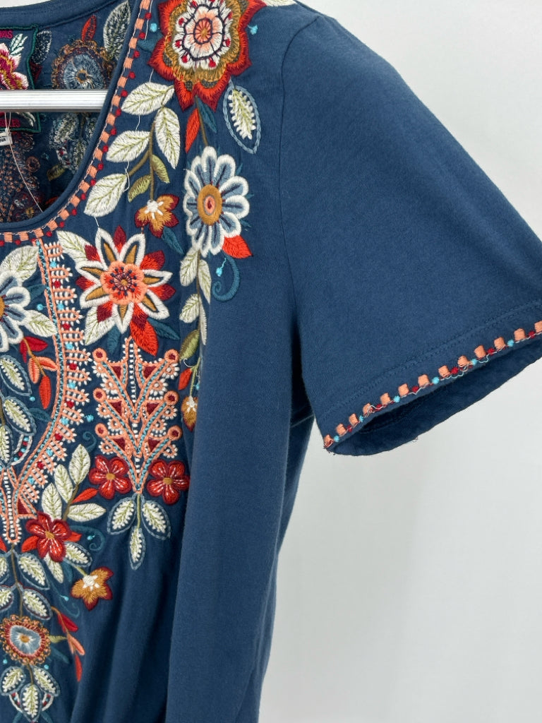 JOHNNY WAS Size XS Blue floral Women's Top