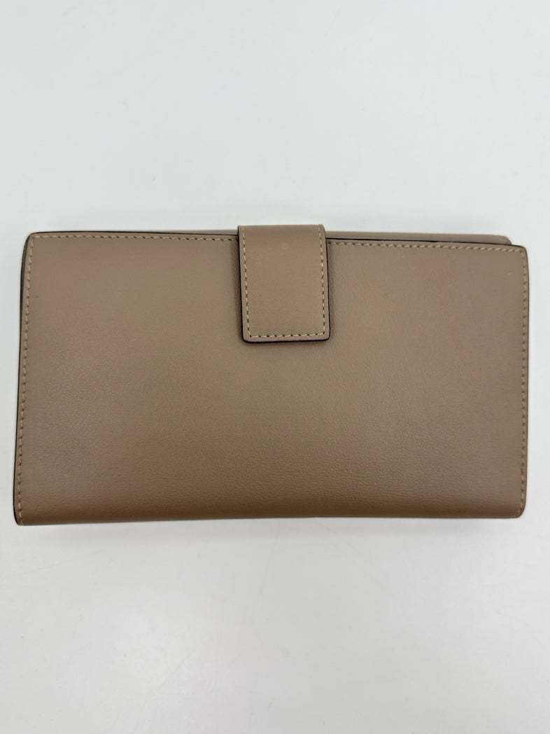 FENDI Taupe Wallet