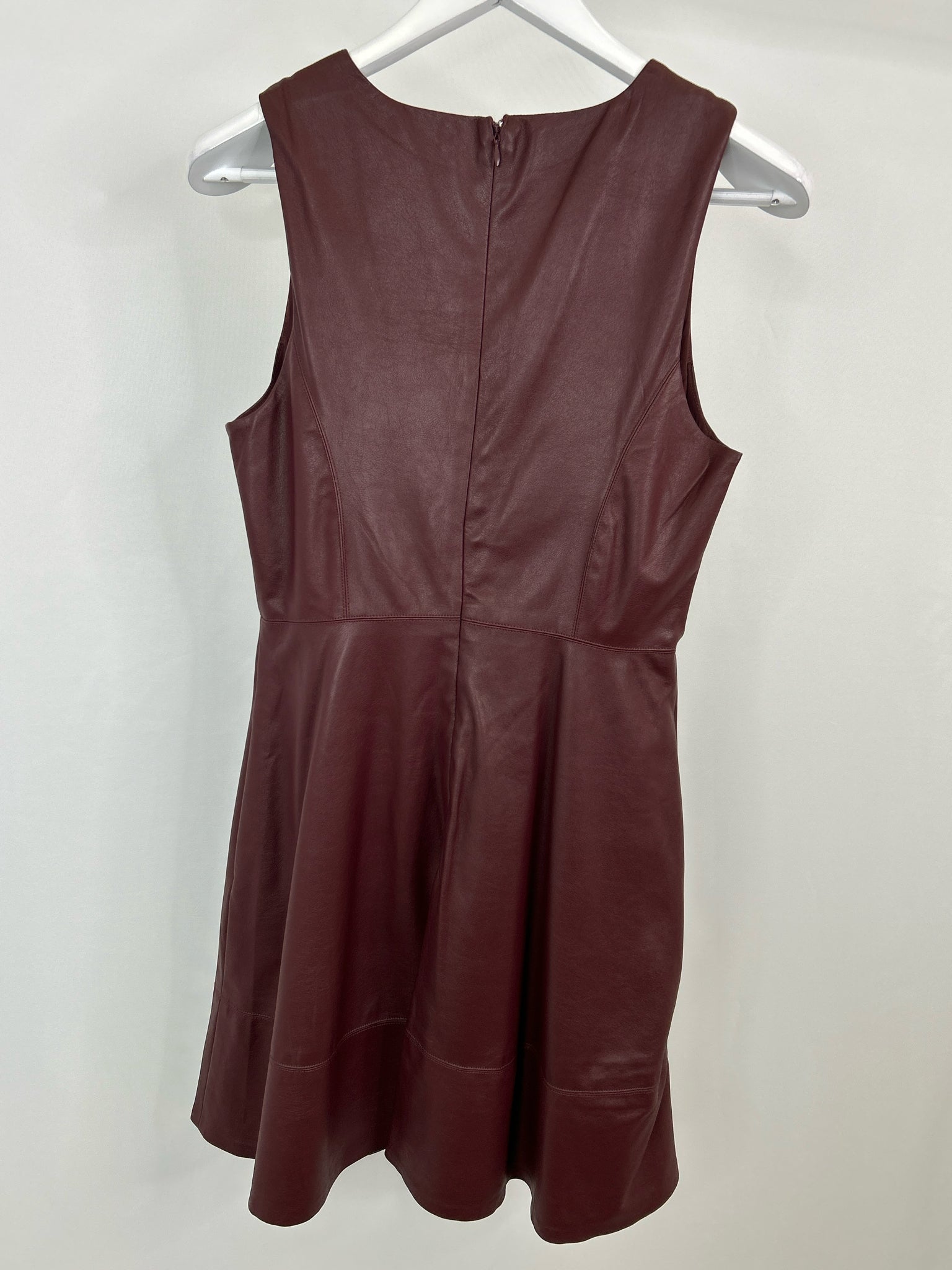WILLOW AND CLAY Size 6 Burgundy Women Dress NWT