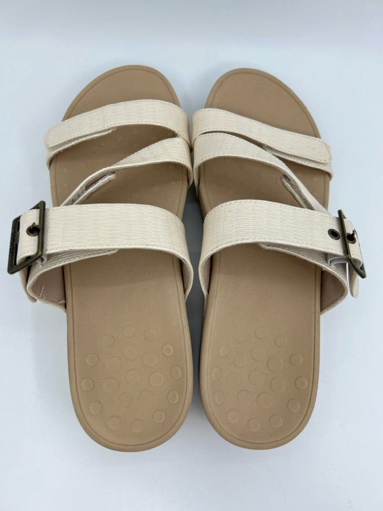 VIONIC Size 10 Cream Sandal