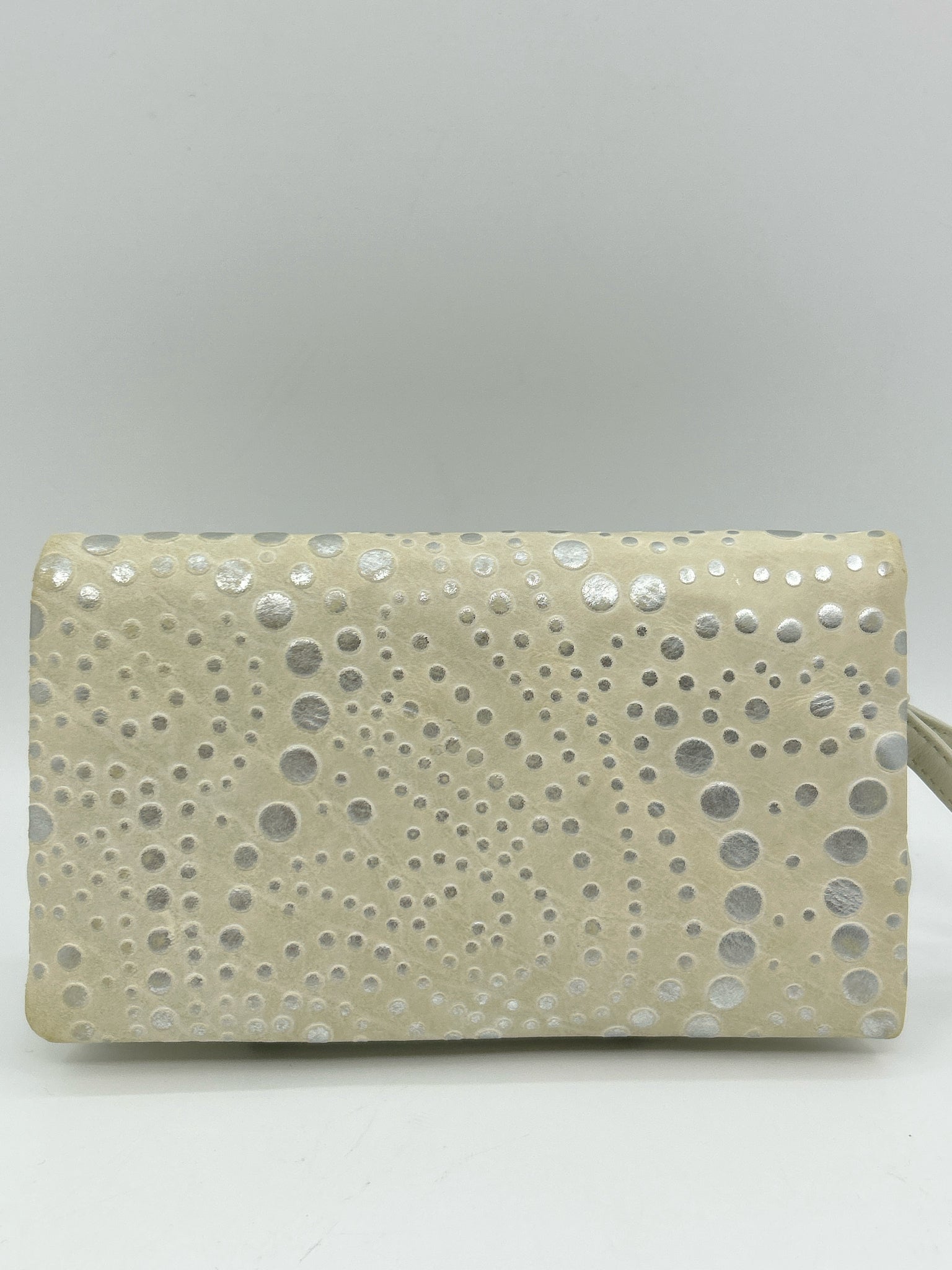 Donald J Pliner Cream & Silver Women Wristlet