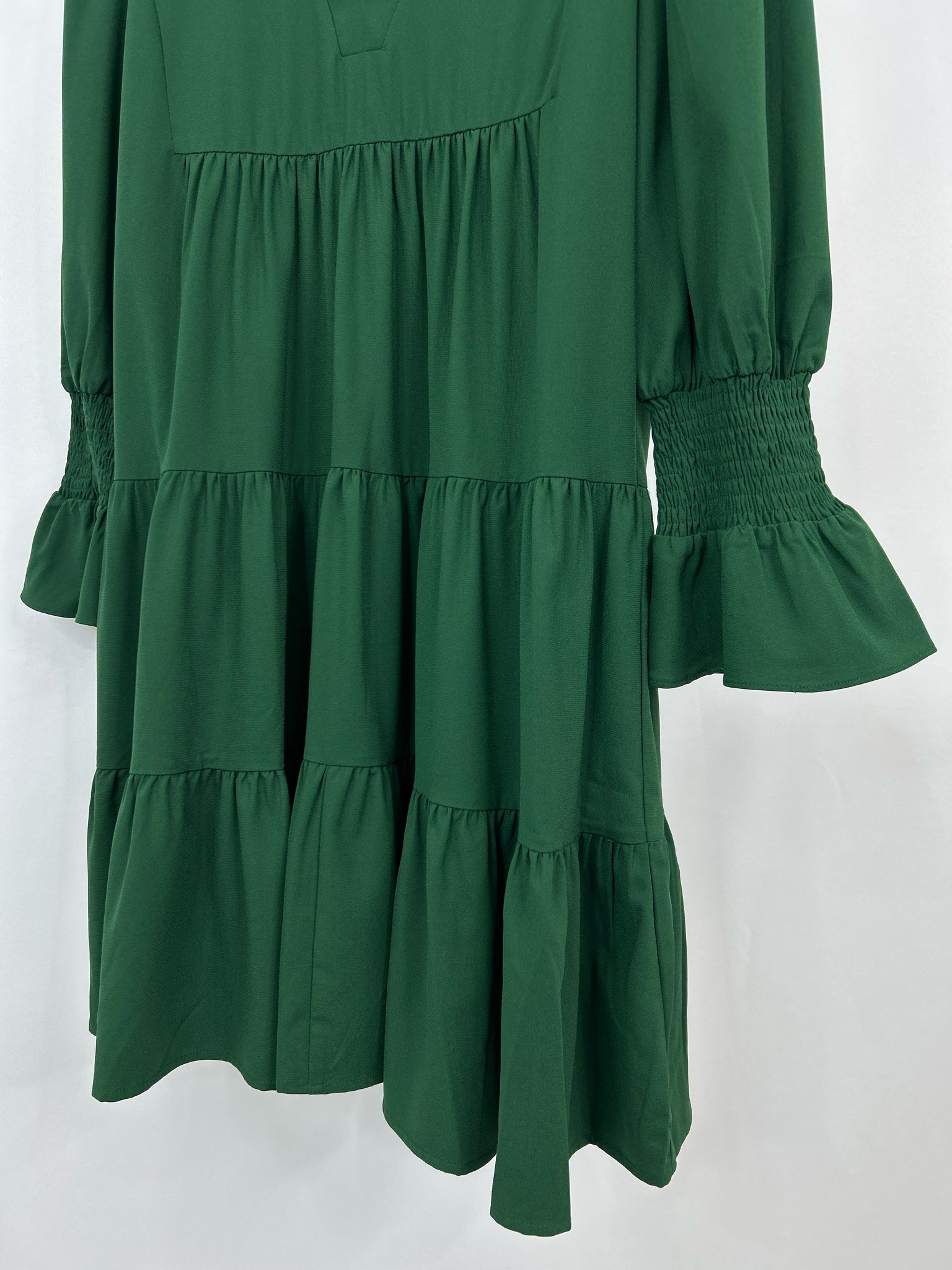 POMANDER PLACE Size M Green Women Dress