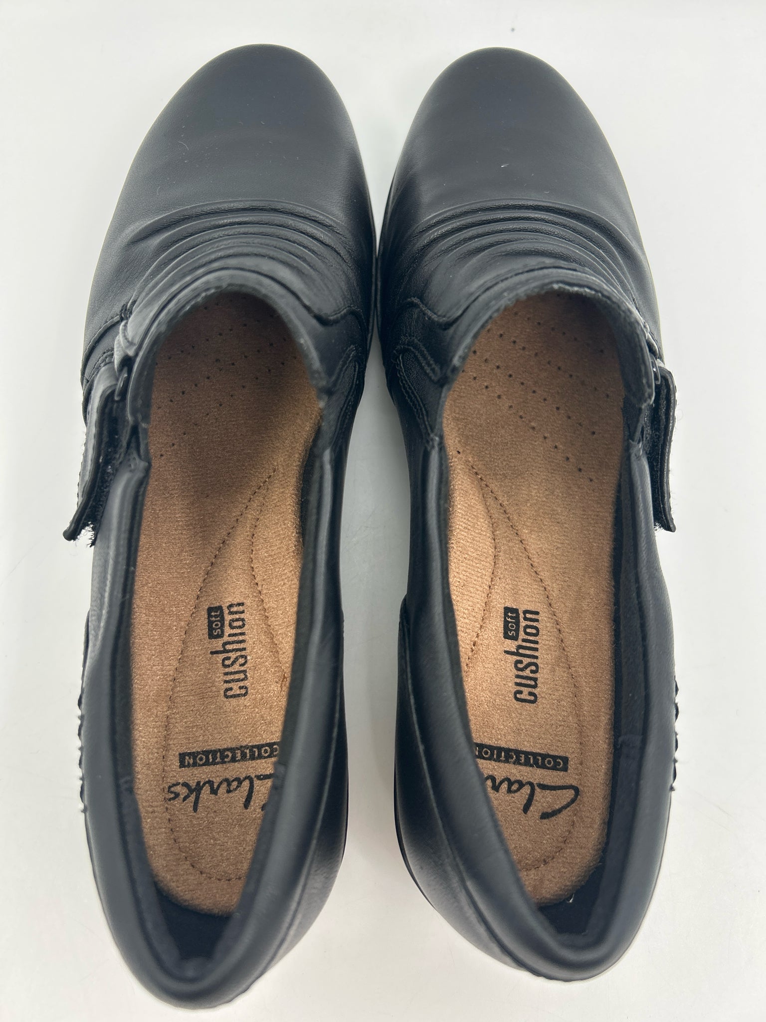 CLARKS Size 7 Black Women Shoes