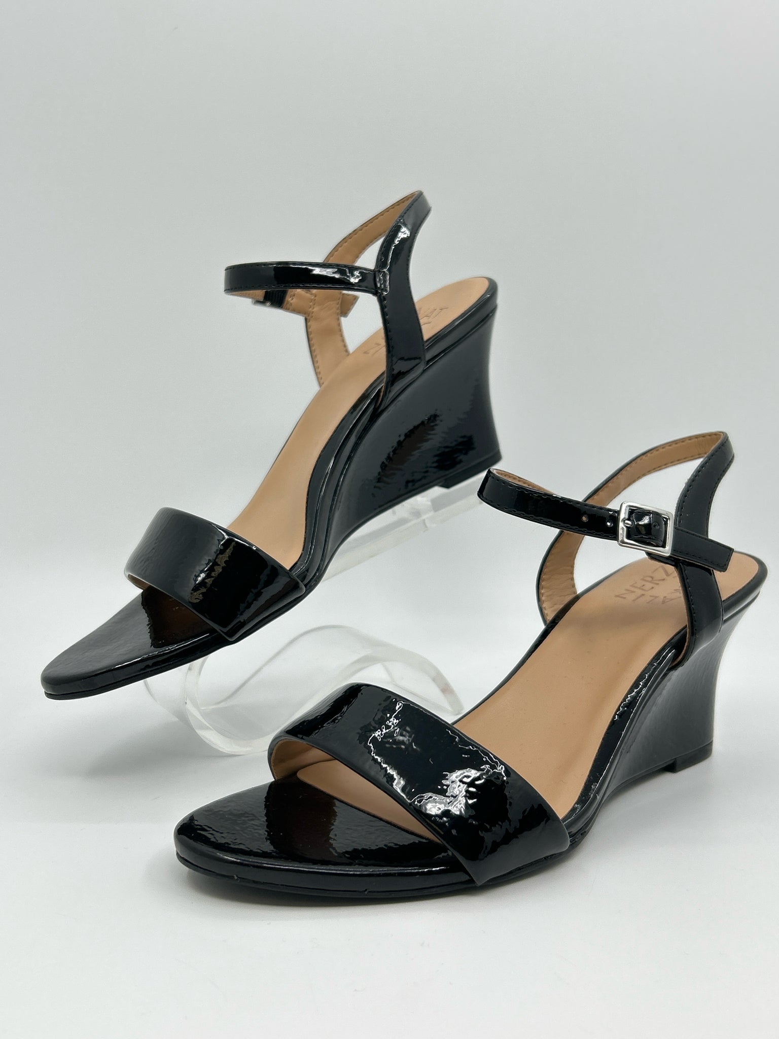 NATURALIZER Size 6.5M Black Women's Sandal