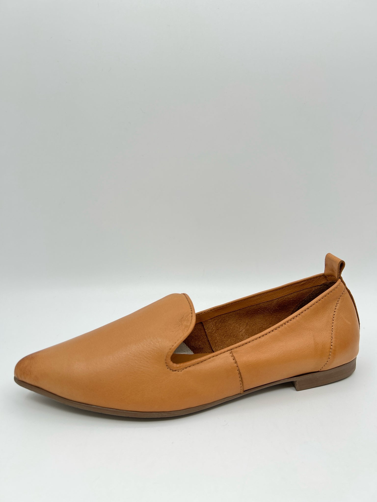 BUENO Size 39 Tan Women Shoes