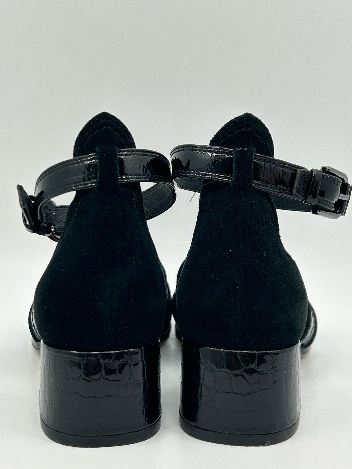 DONALD PLINER Size 6M Black Women Sandal