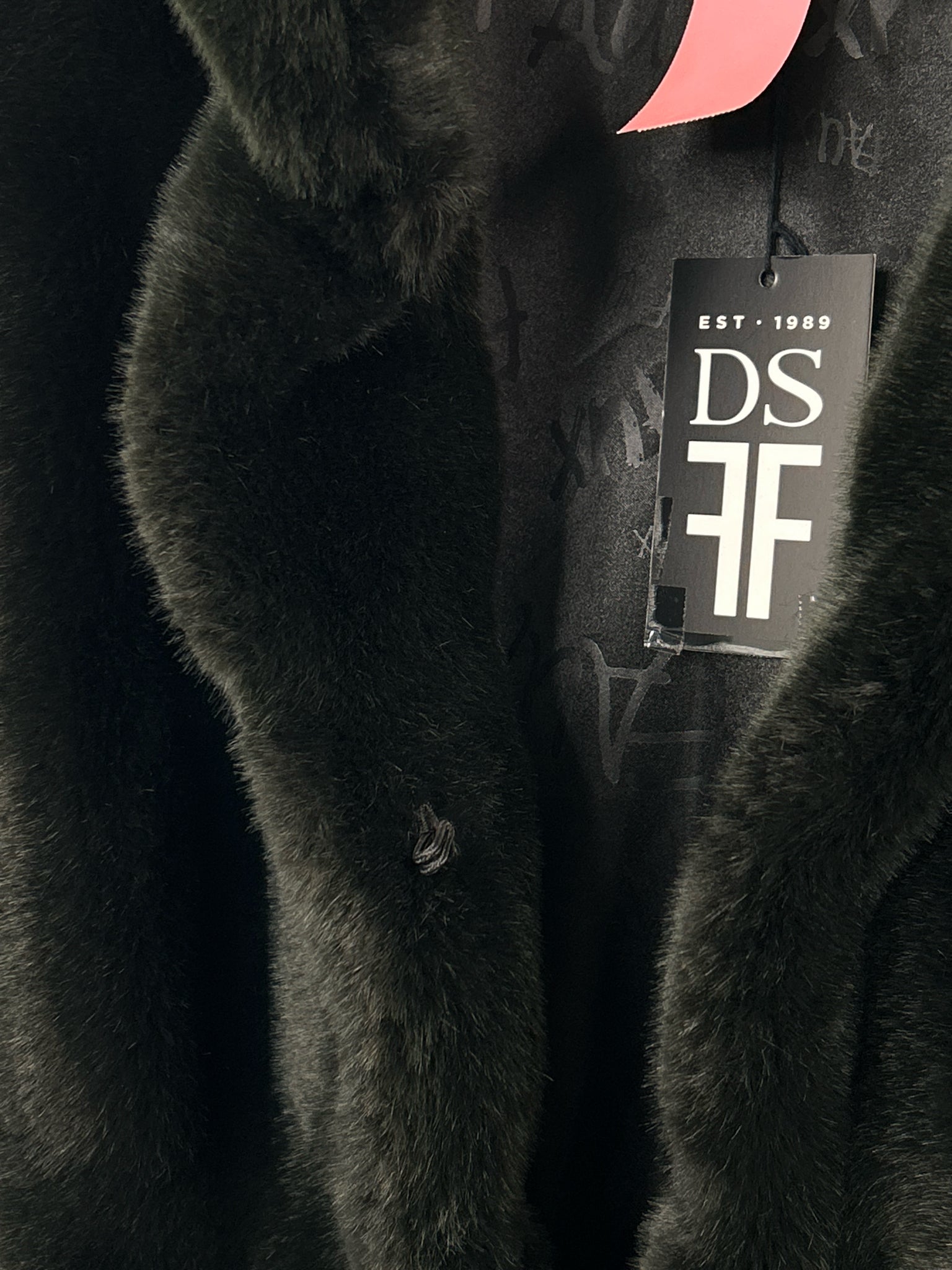 DONNA SALYER'S FABULOUS FURS NWT Size L Black Women Vest