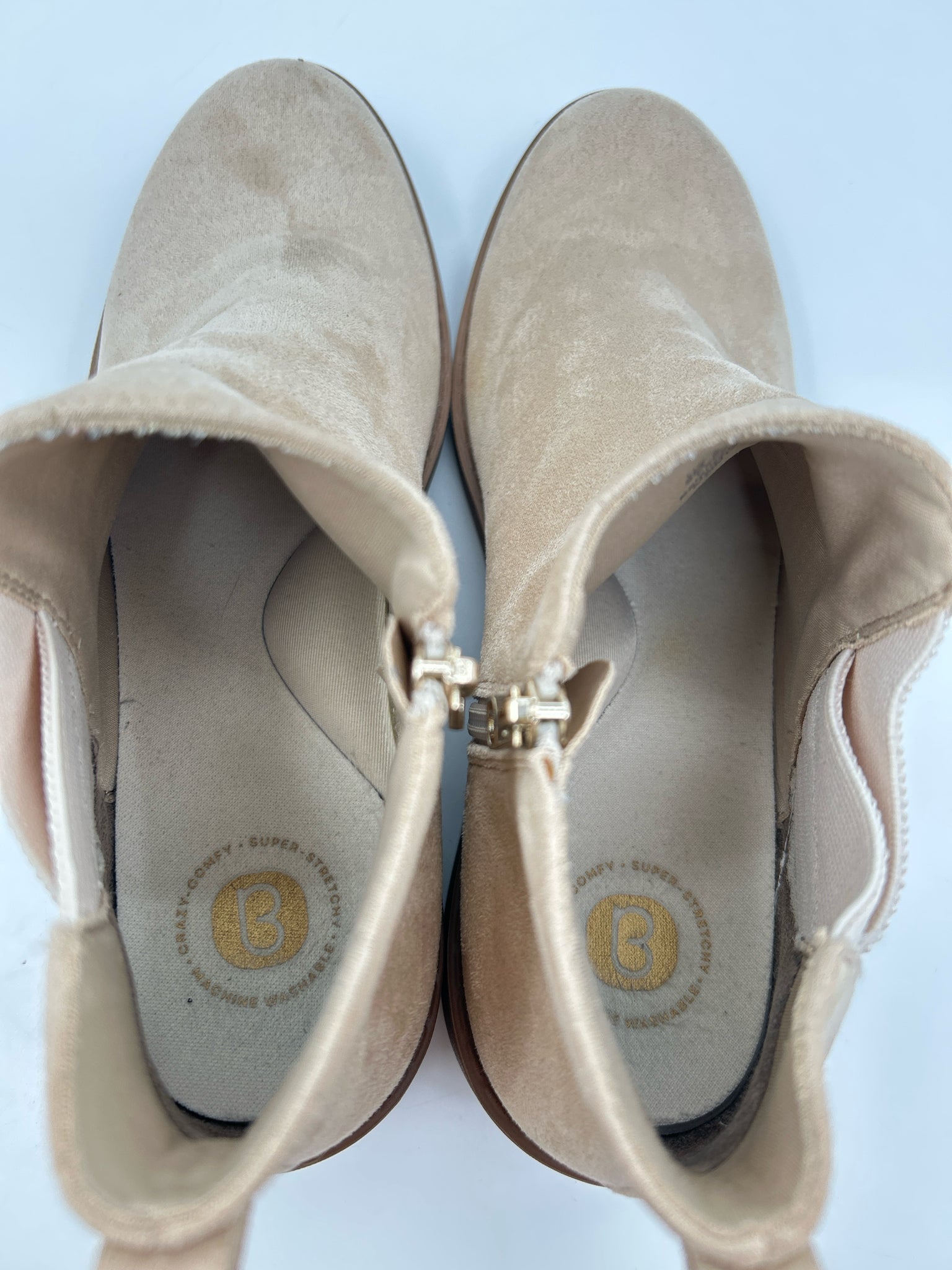 BZEES Size 9M Beige Women Booties
