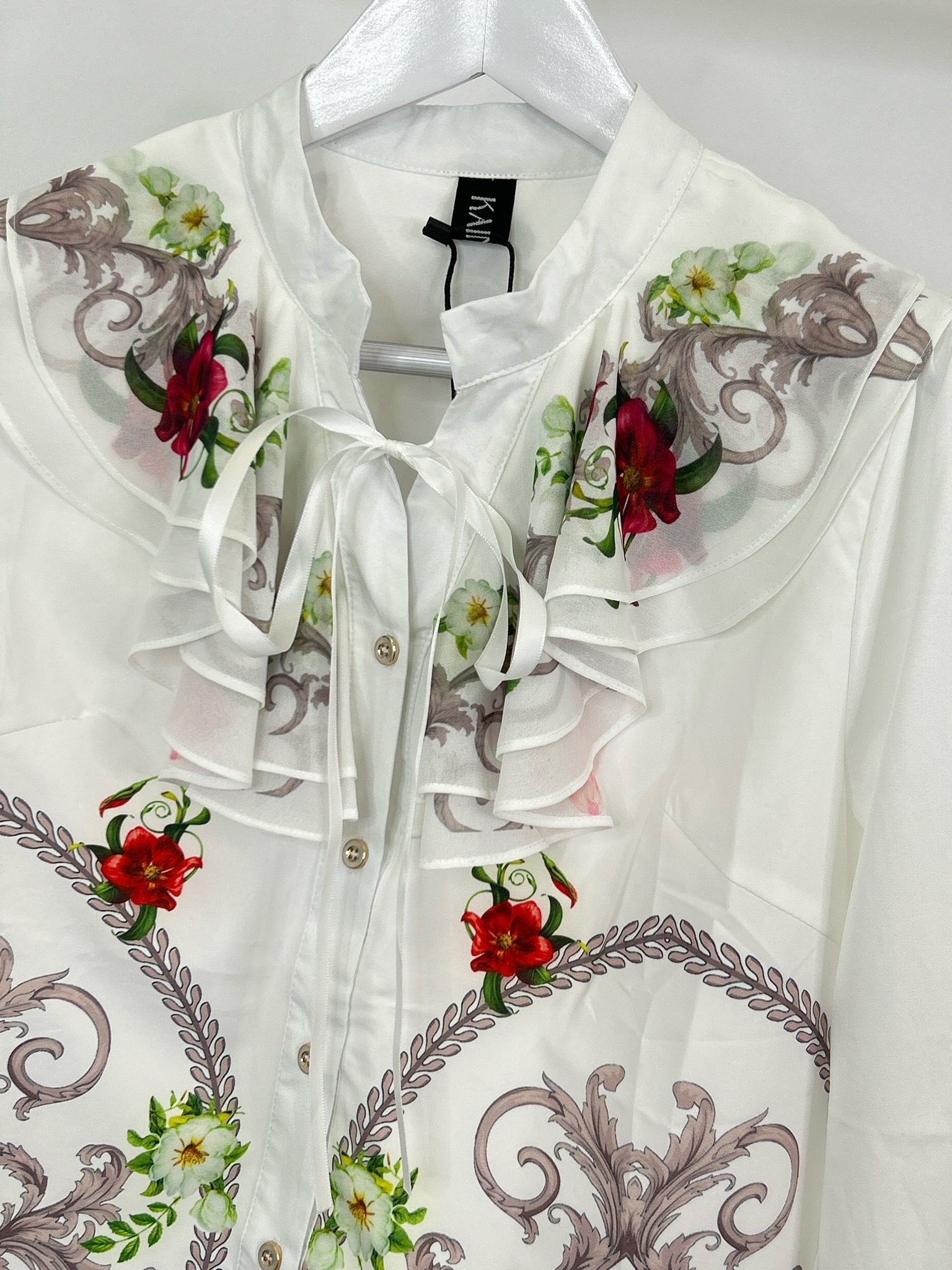 Kaimilan Size XL White Floral Women Blouse