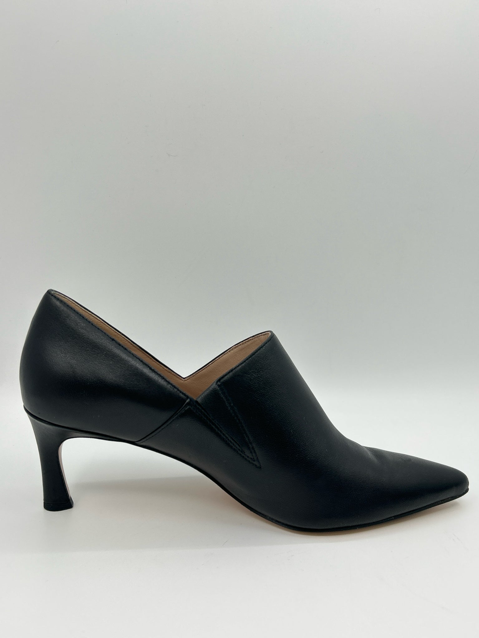 27 EDIT Size 8.5 Black Women Pumps