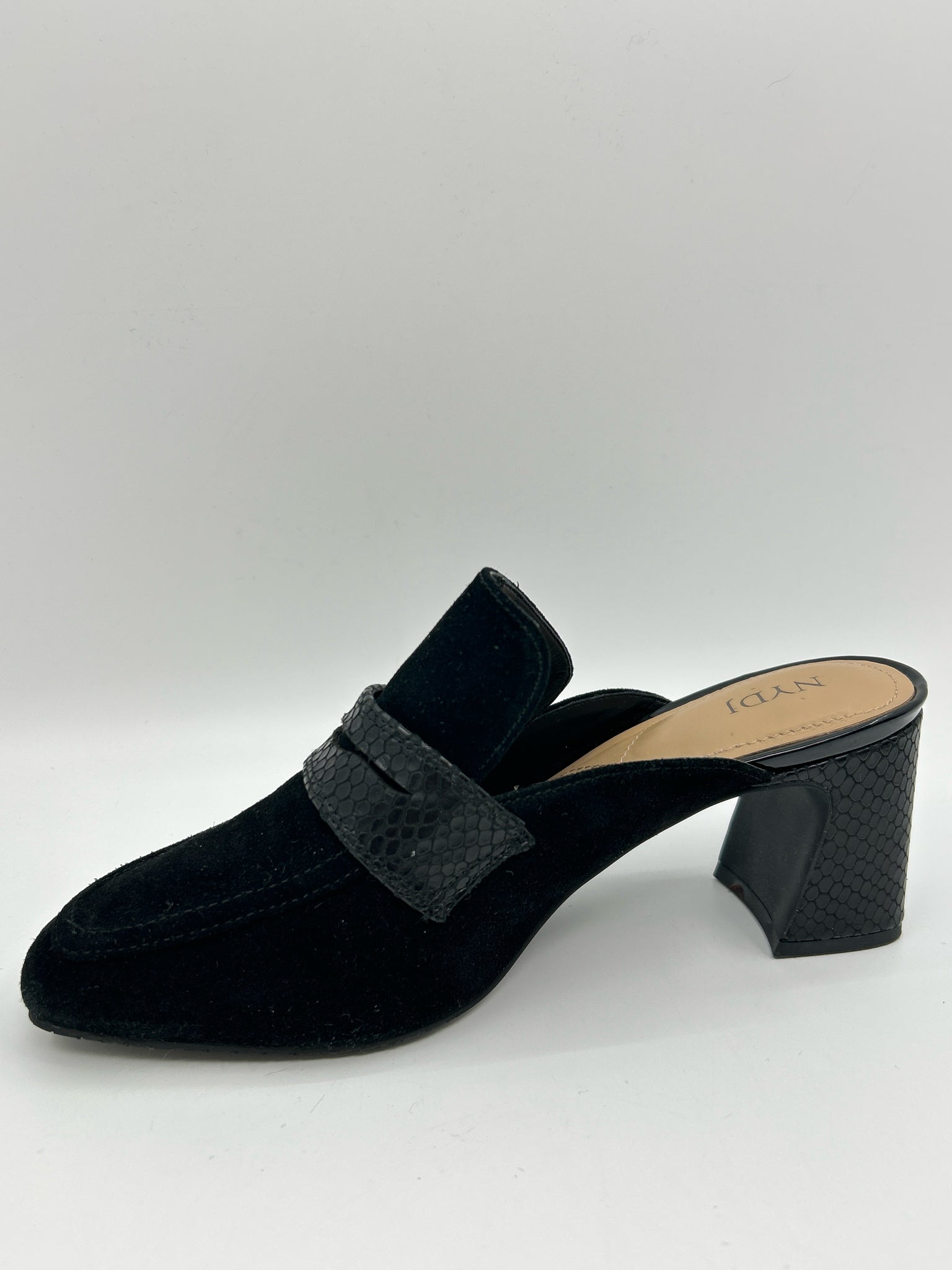 NYDJ Size 8M Black Women Flats