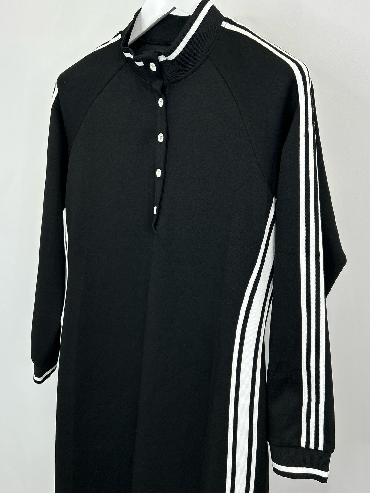 Modesees Size M Black and White Women Dress