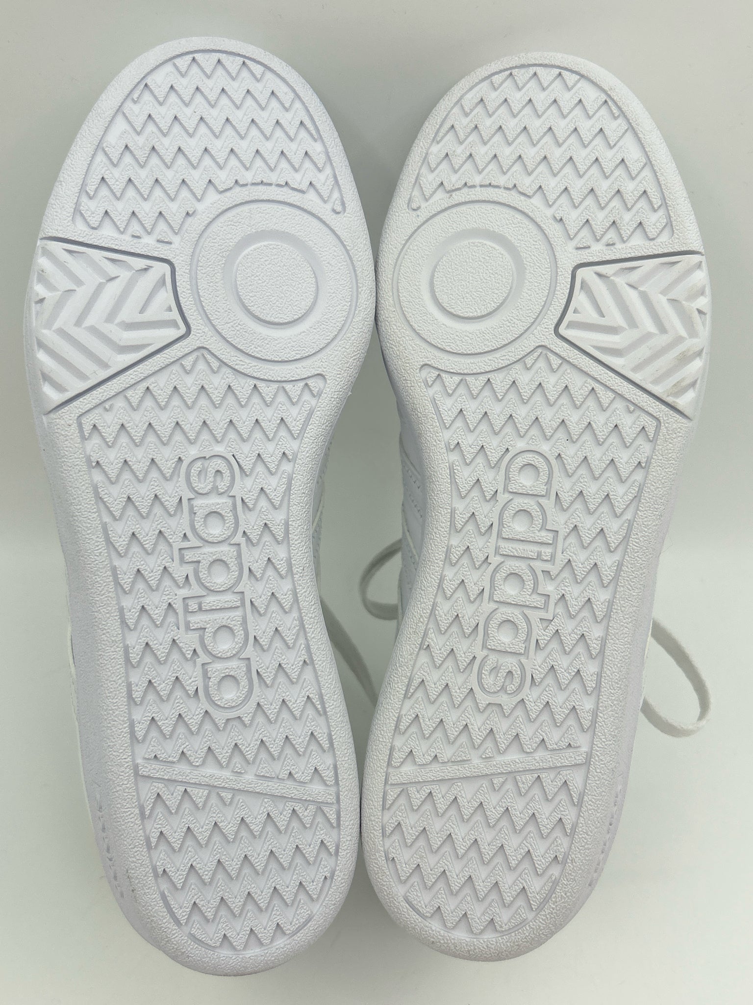 ADIDAS Size 7.5 White Women Sneakers