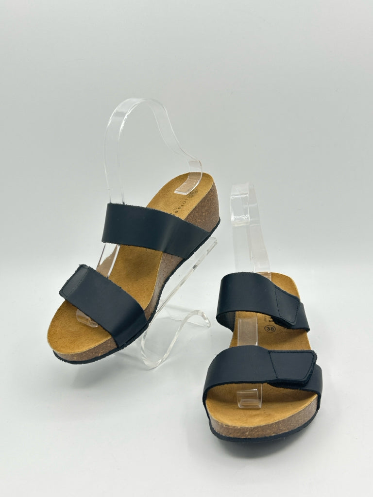 LOLA SABBIA Size 38 Black Sandal