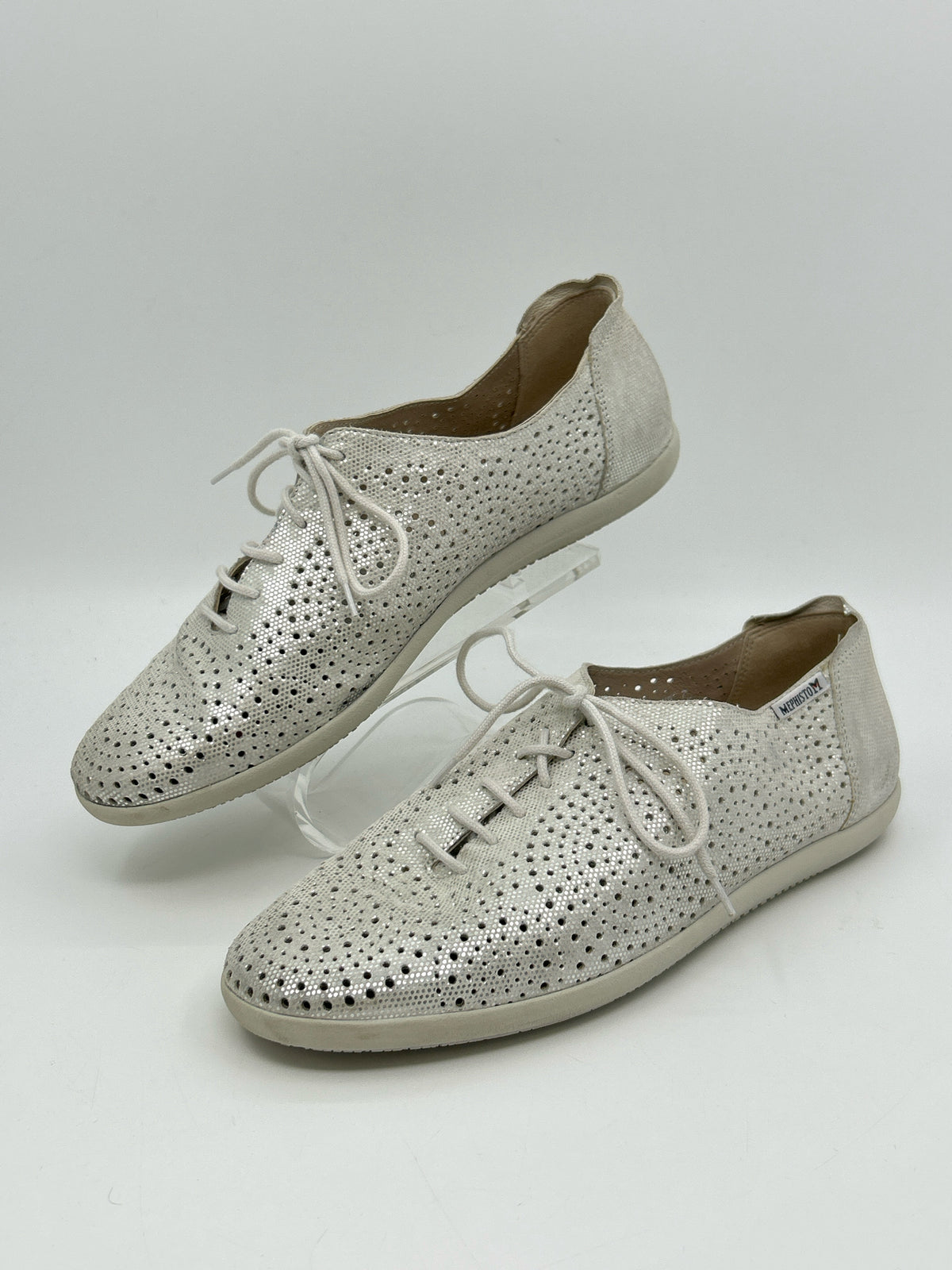 MEPHISTO Size 9.5 Silver Metallic Women Sneakers