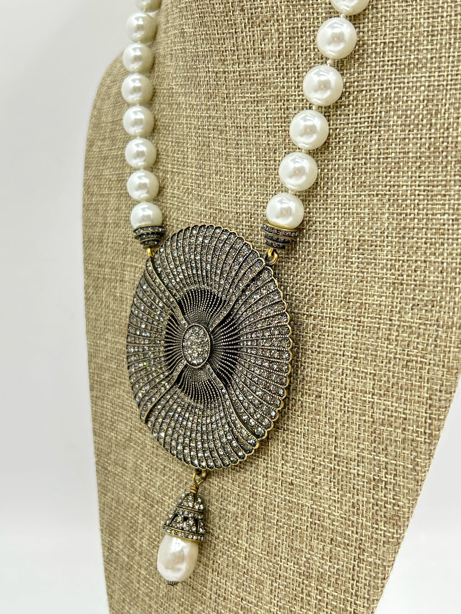 HEIDI DAUS Ivory and Gold Necklace