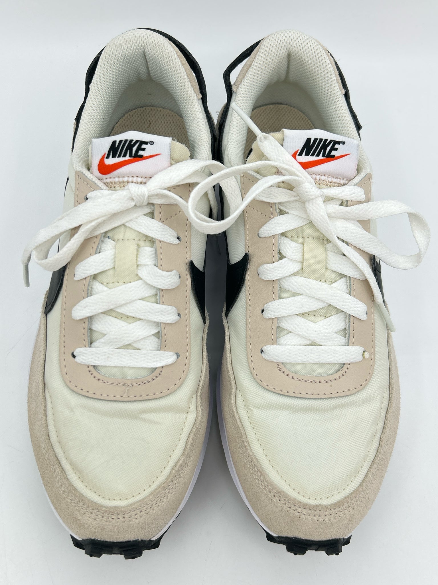 NIKE Size 8 Beige Women Sneakers