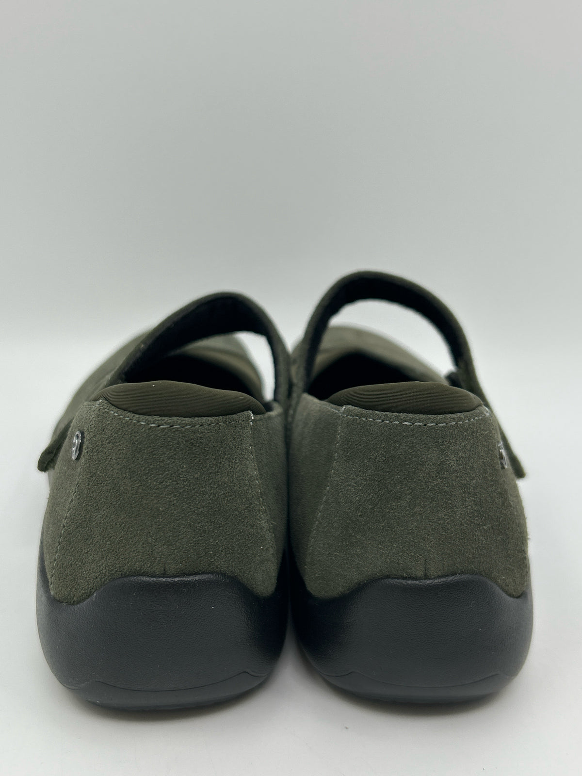 REVERE NIB Size 9M Moss Women Shoes